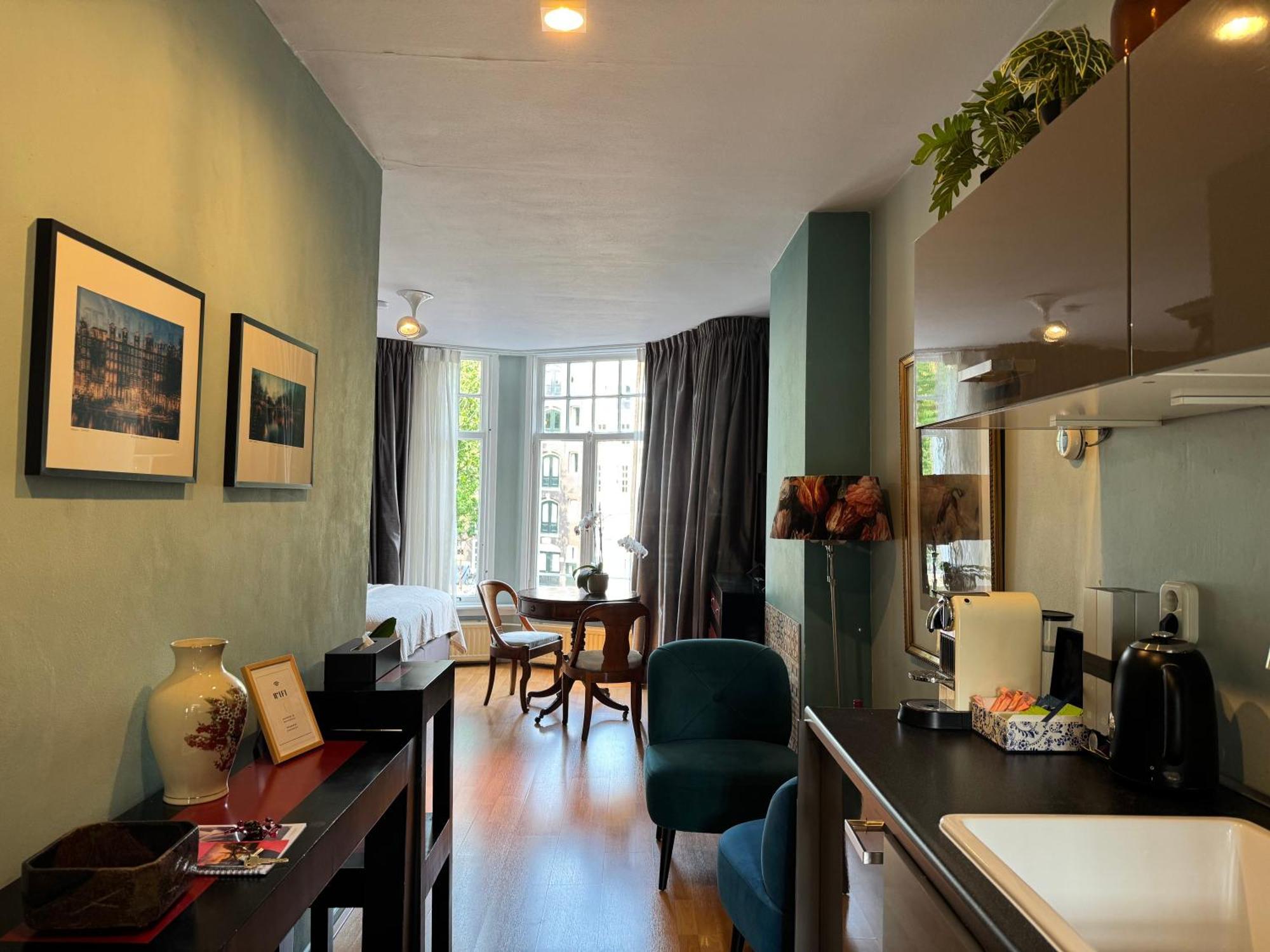 Decor Canal House Bed & Breakfast Amsterdam
