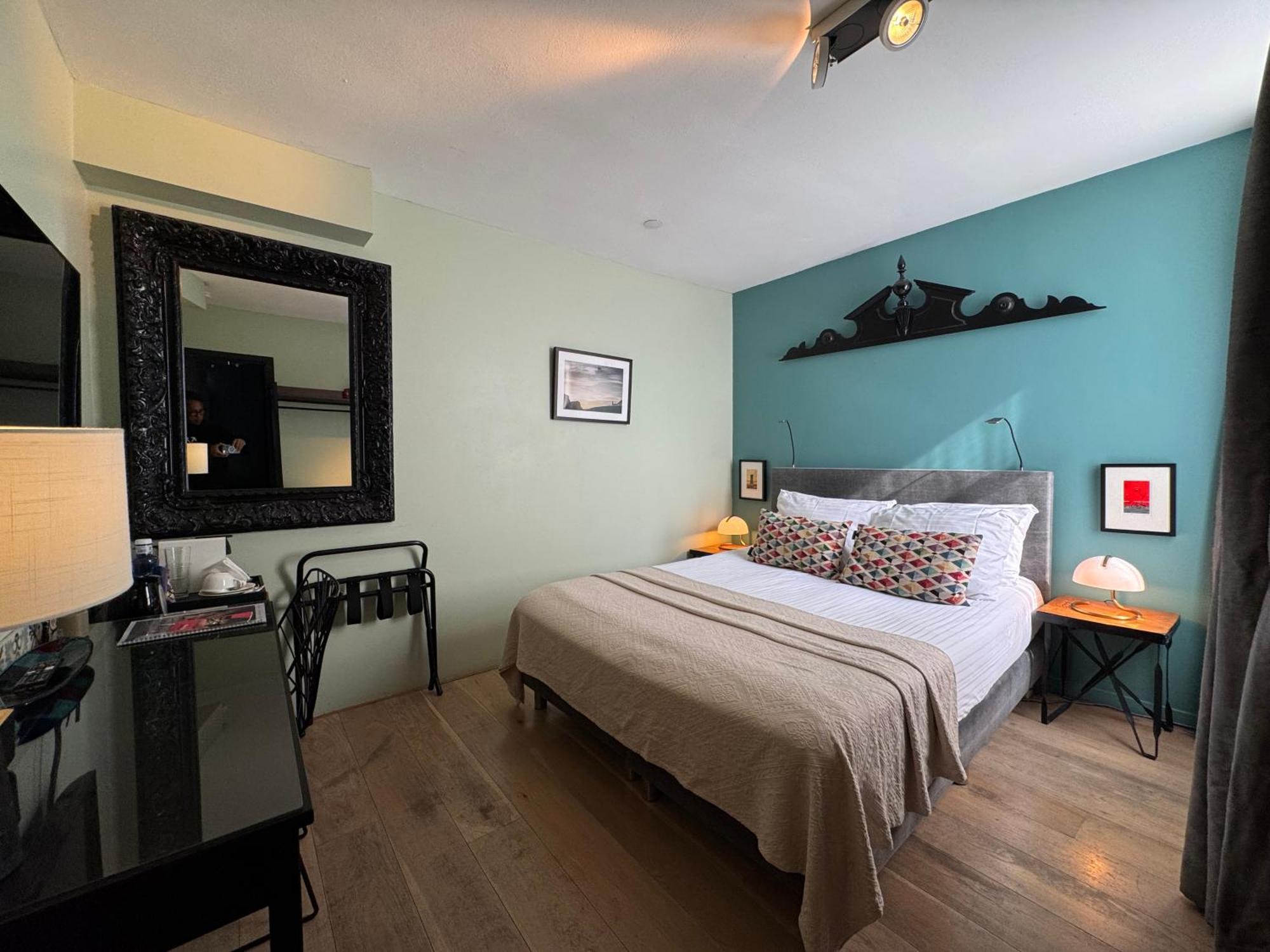 Decor Canal House Bed & Breakfast *