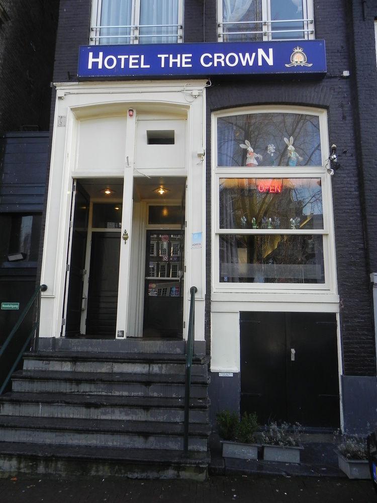Crown Hotel *