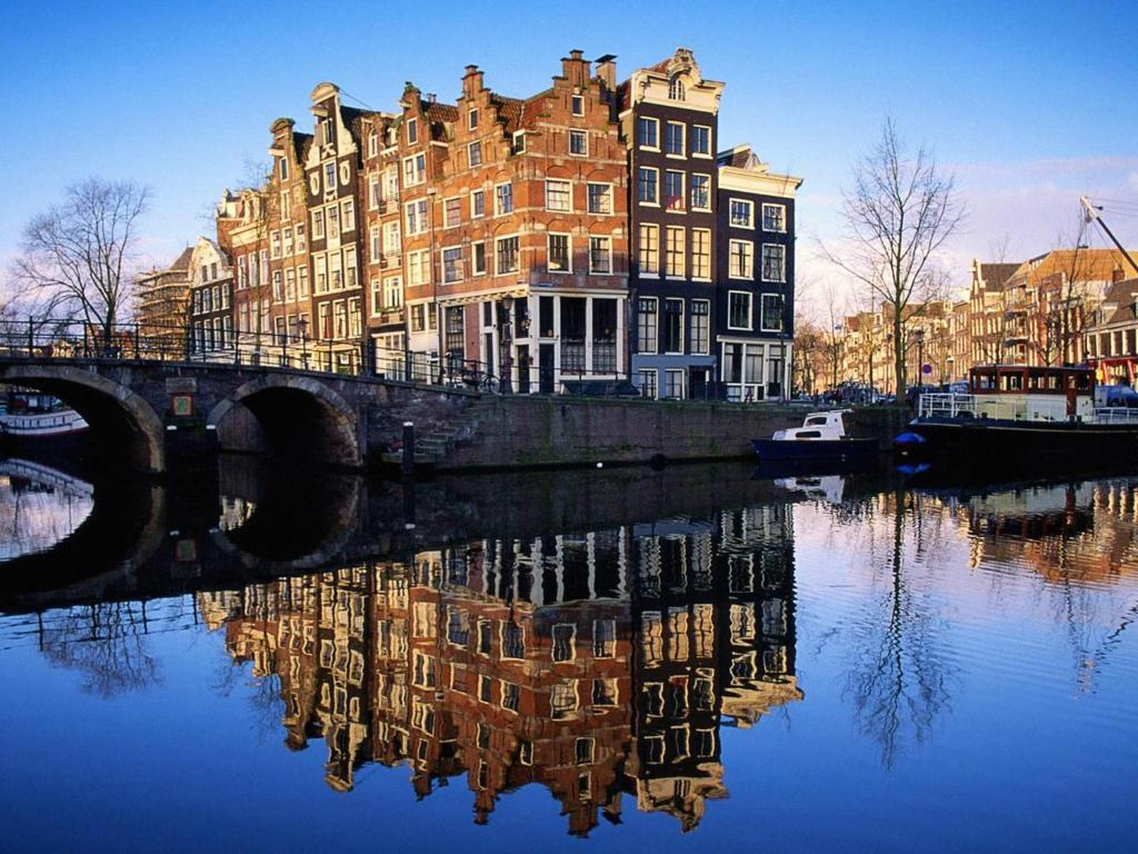 B & B Eye Amsterdam