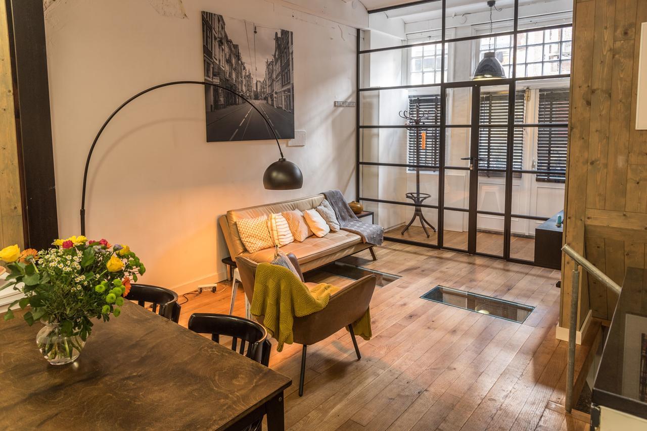 The Warehouse Couette-café 3*