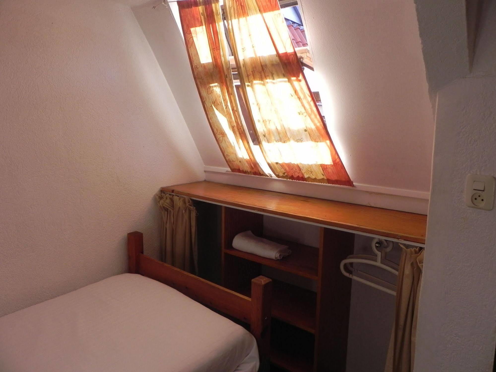 Hotel Crown *