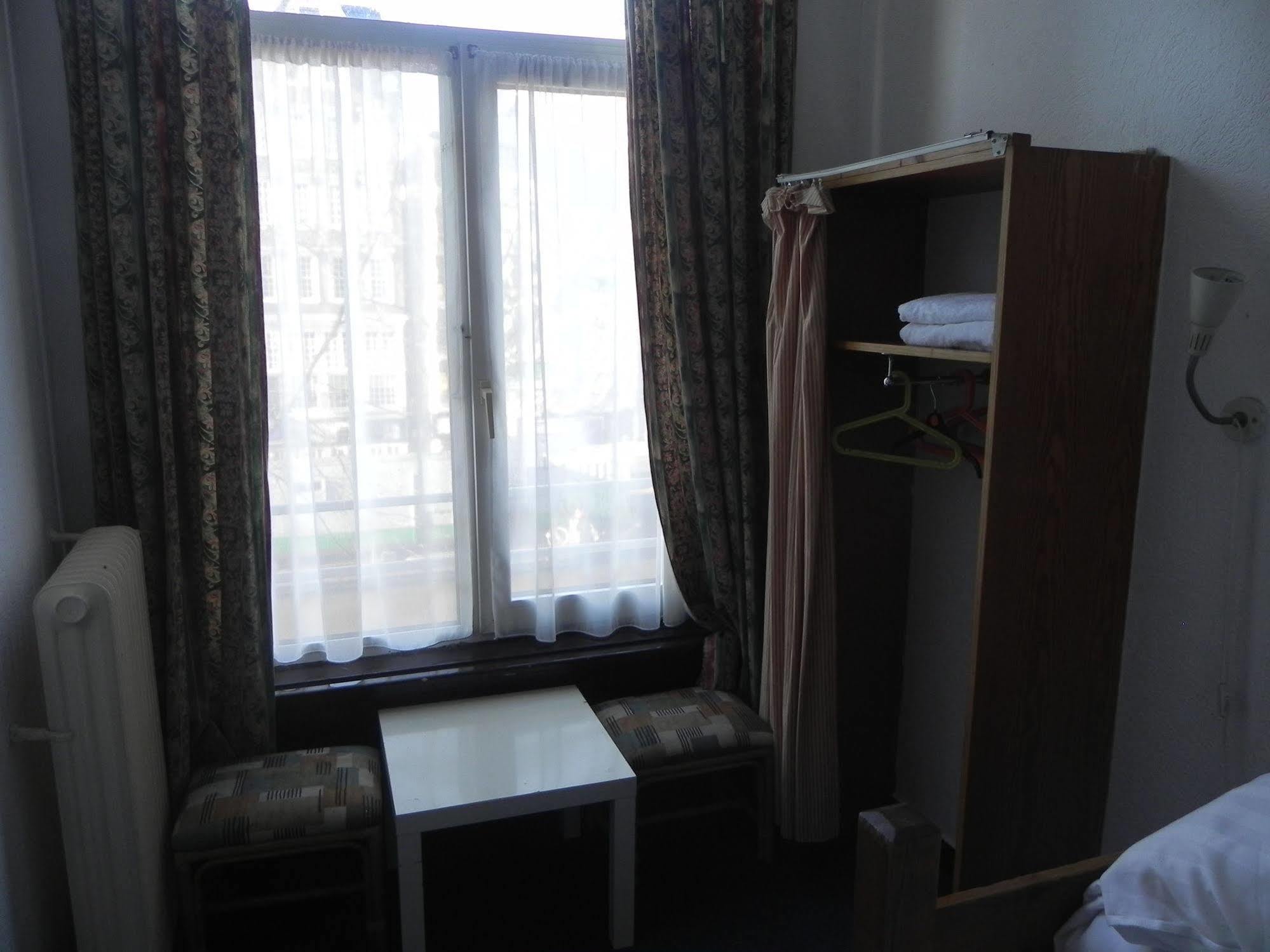 Crown Hotel