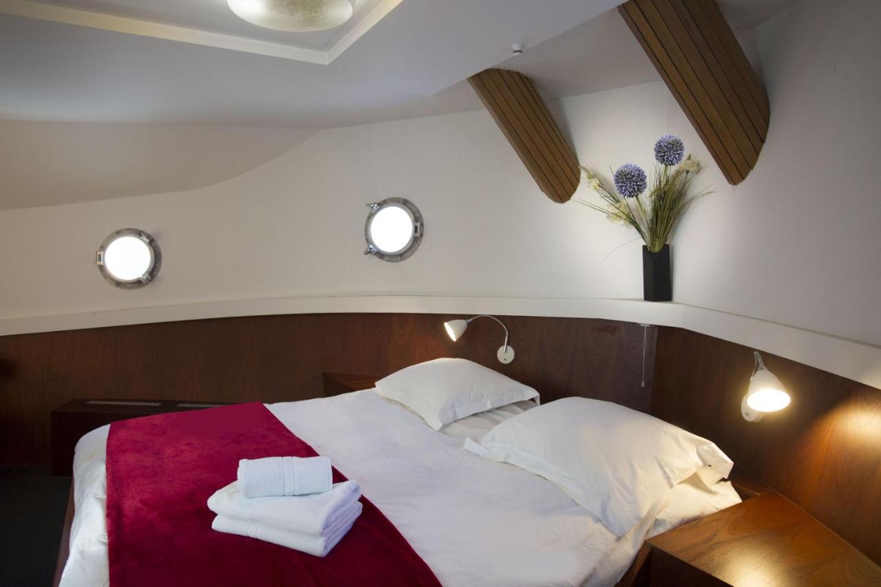 Feriehus Gp Amstel River Houseboat *