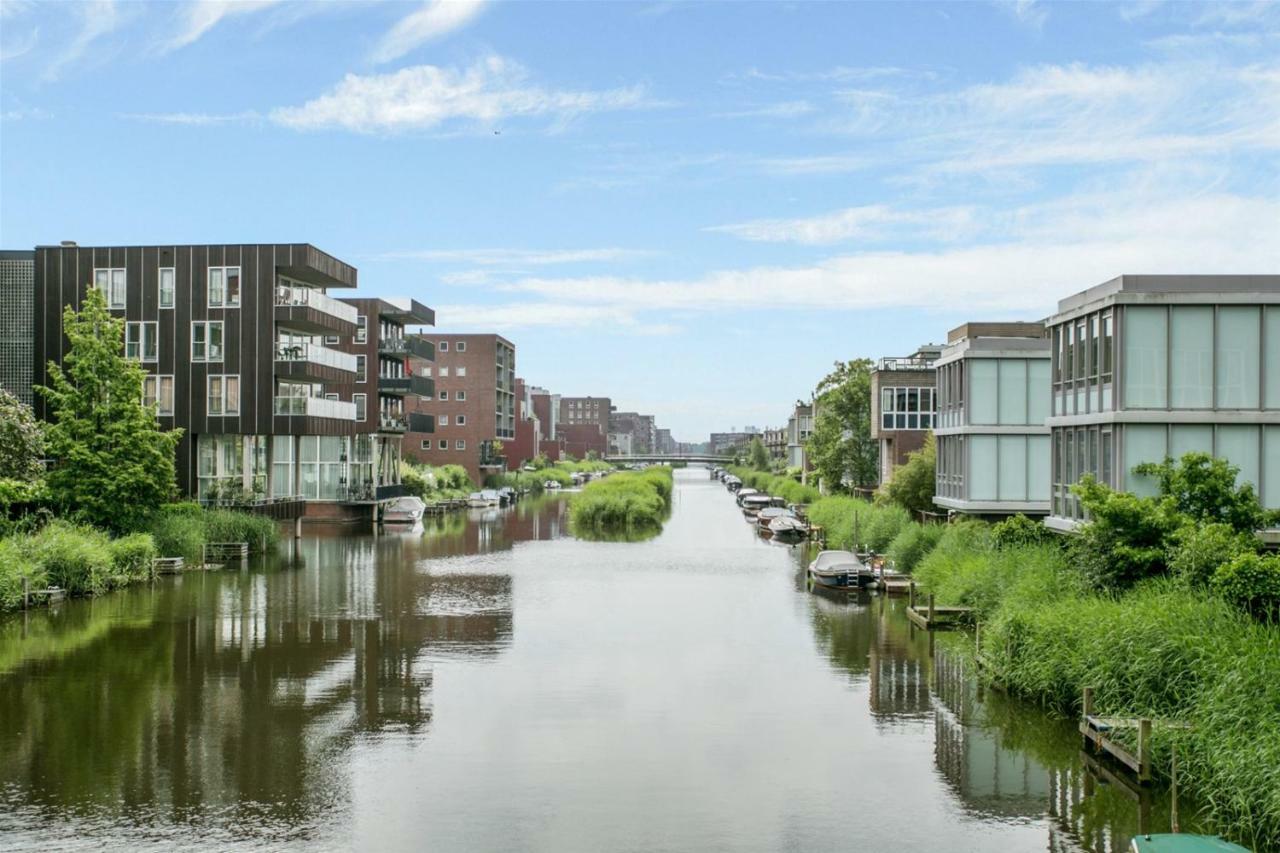 De Groene Tunnel Bed & Breakfast Amsterdam