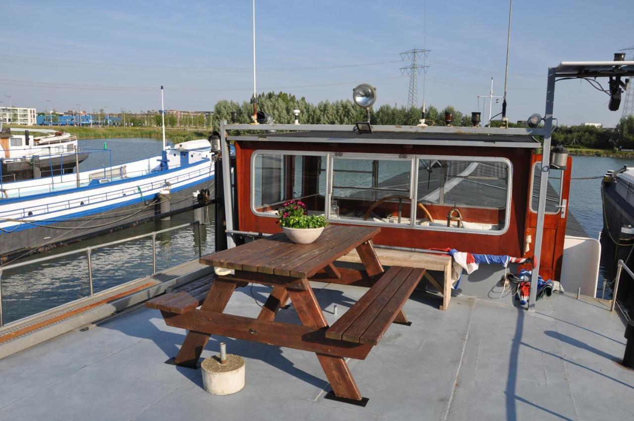 Privatunterkunft Private On Houseboat *